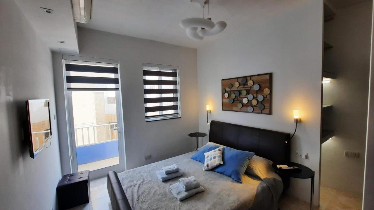 Spacious Side-Sea View Apartment At St Paul'S Bay 圣保罗湾城 外观 照片