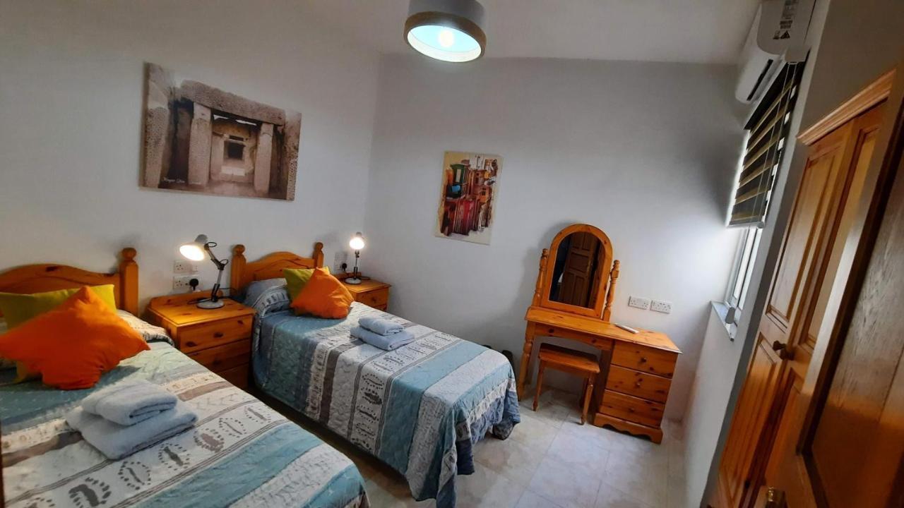 Spacious Side-Sea View Apartment At St Paul'S Bay 圣保罗湾城 外观 照片