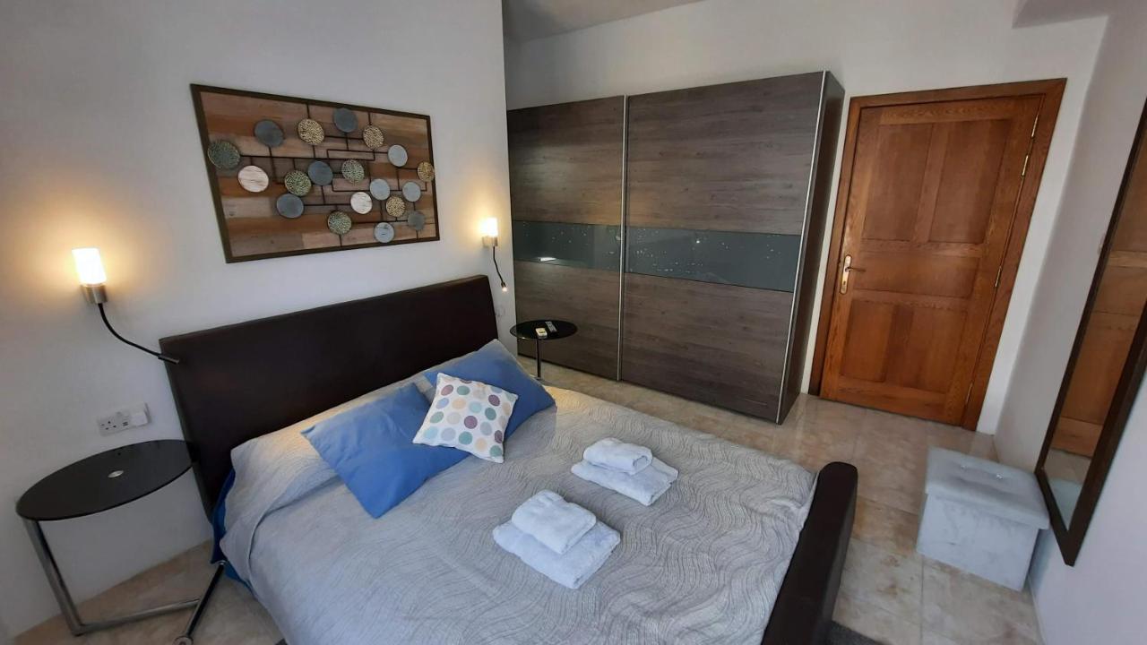 Spacious Side-Sea View Apartment At St Paul'S Bay 圣保罗湾城 外观 照片