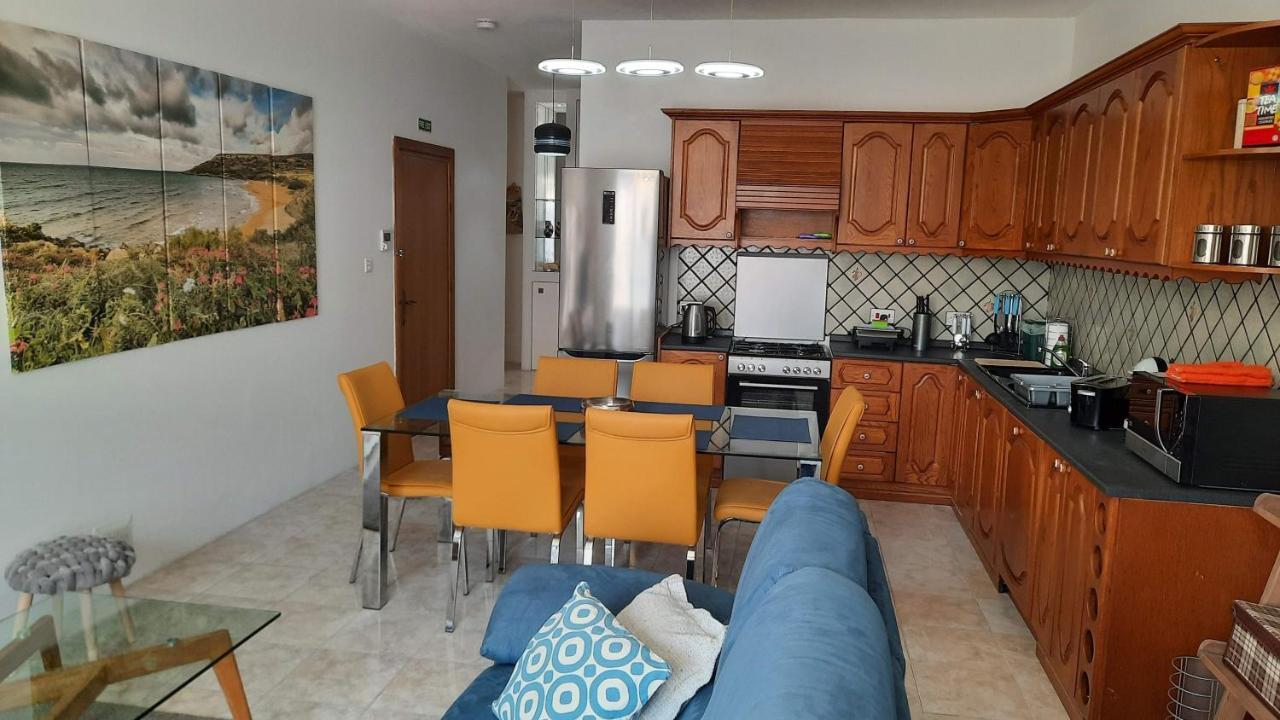 Spacious Side-Sea View Apartment At St Paul'S Bay 圣保罗湾城 外观 照片